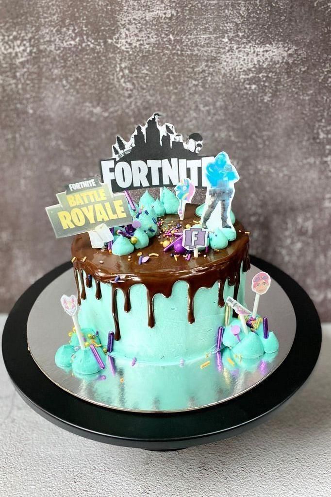 Fans Cake