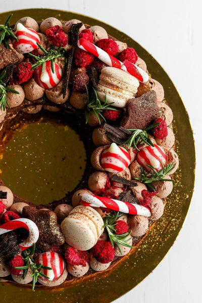 Christmas Wreath Cake - Gingerbread OR Black Forest Whisky