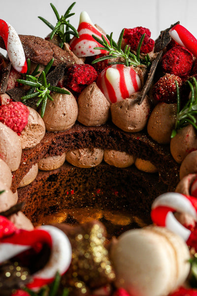 Christmas Wreath Cake - Gingerbread OR Black Forest Whisky