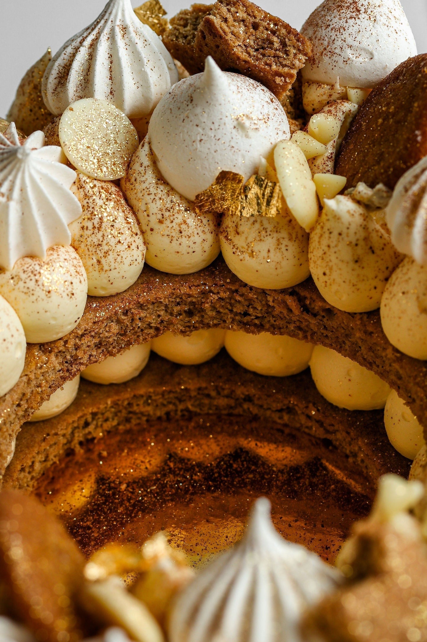 Christmas Wreath Cake - Gingerbread